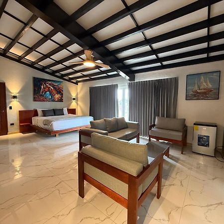Hotel Tesoro Beach San Luis La Herradura ภายนอก รูปภาพ