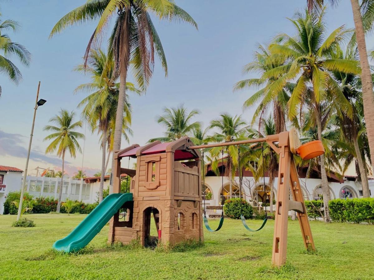 Hotel Tesoro Beach San Luis La Herradura ภายนอก รูปภาพ