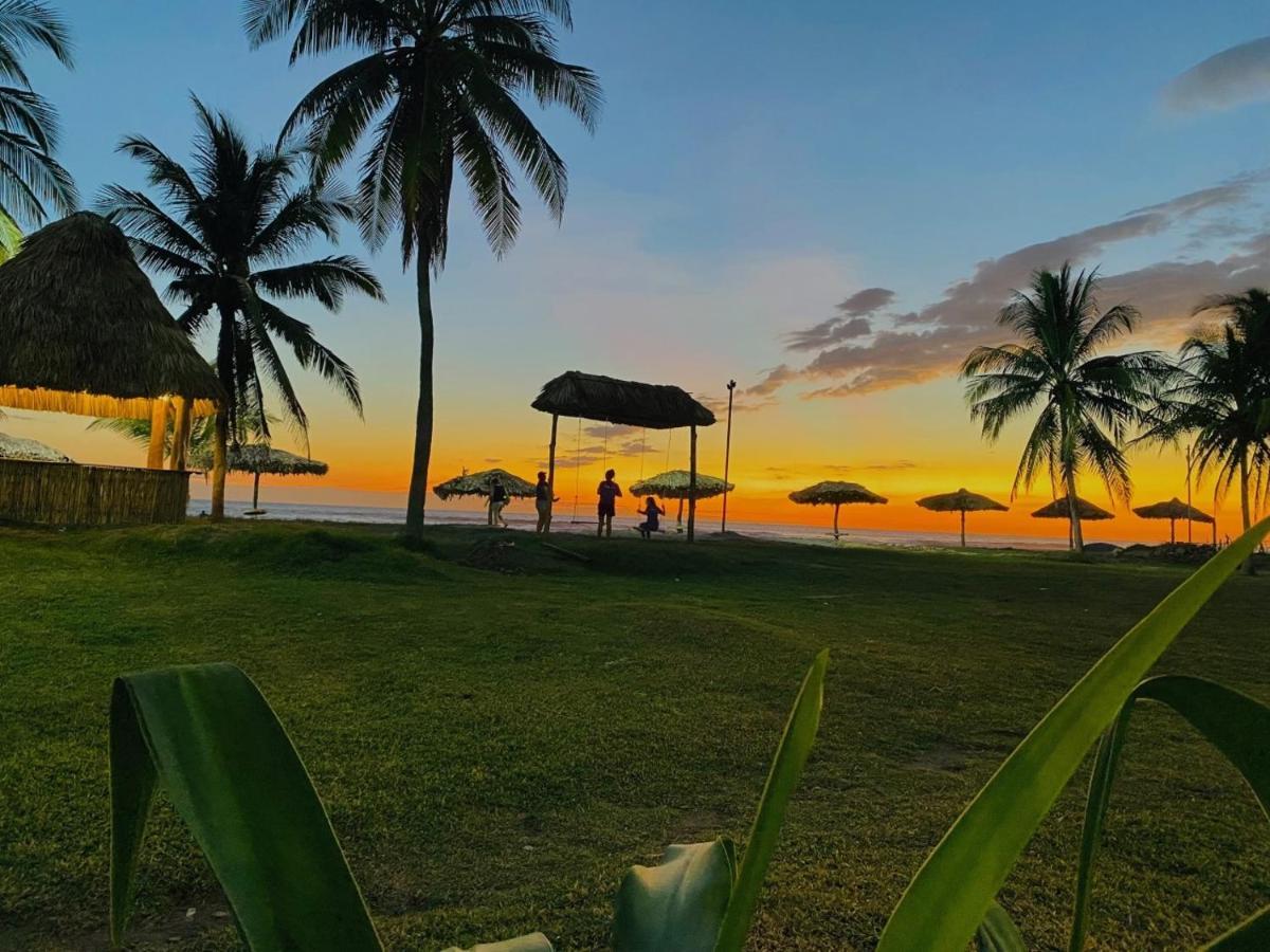 Hotel Tesoro Beach San Luis La Herradura ภายนอก รูปภาพ