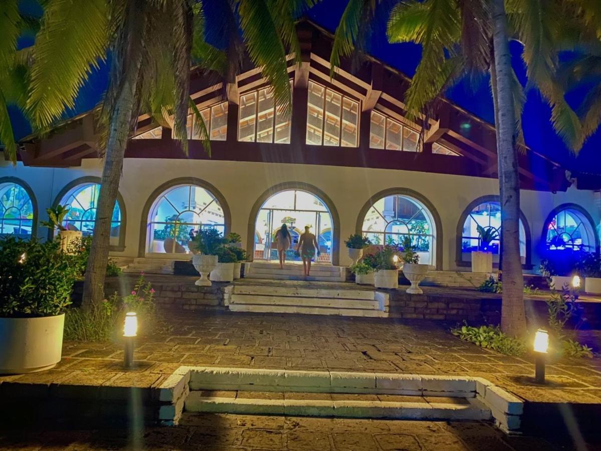 Hotel Tesoro Beach San Luis La Herradura ภายนอก รูปภาพ