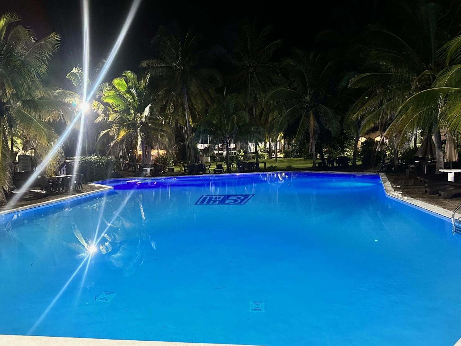 Hotel Tesoro Beach San Luis La Herradura ภายนอก รูปภาพ