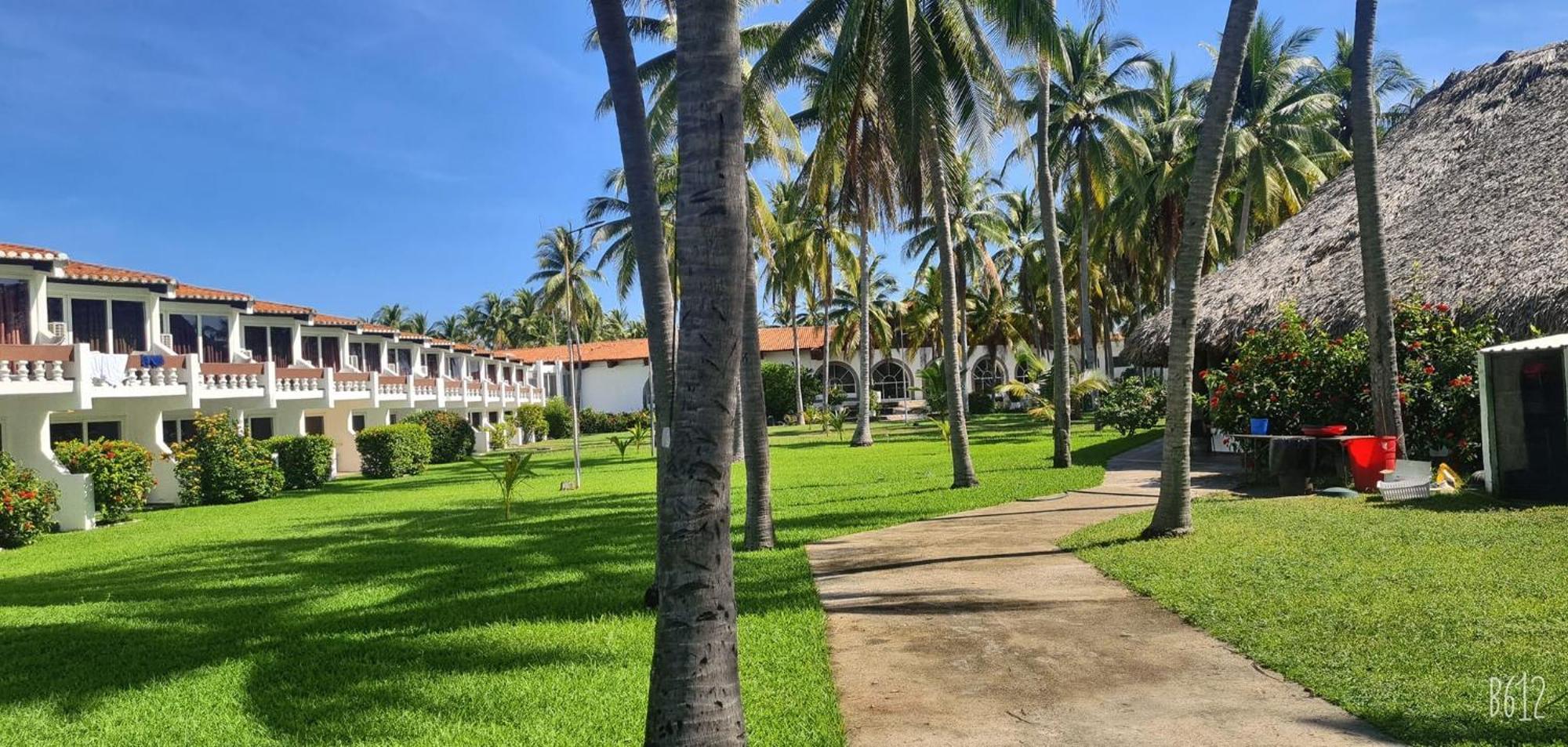 Hotel Tesoro Beach San Luis La Herradura ภายนอก รูปภาพ