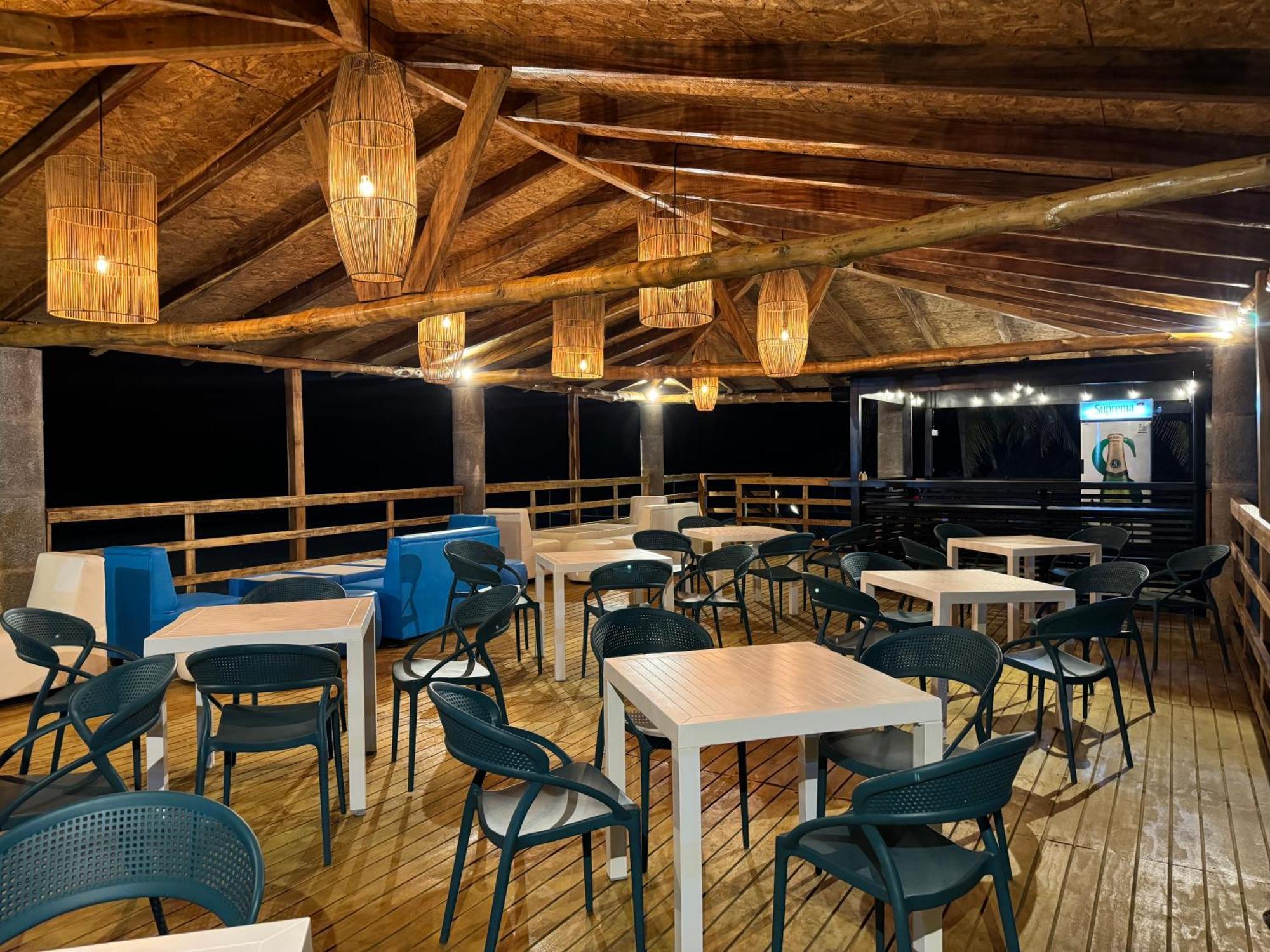Hotel Tesoro Beach San Luis La Herradura ภายนอก รูปภาพ