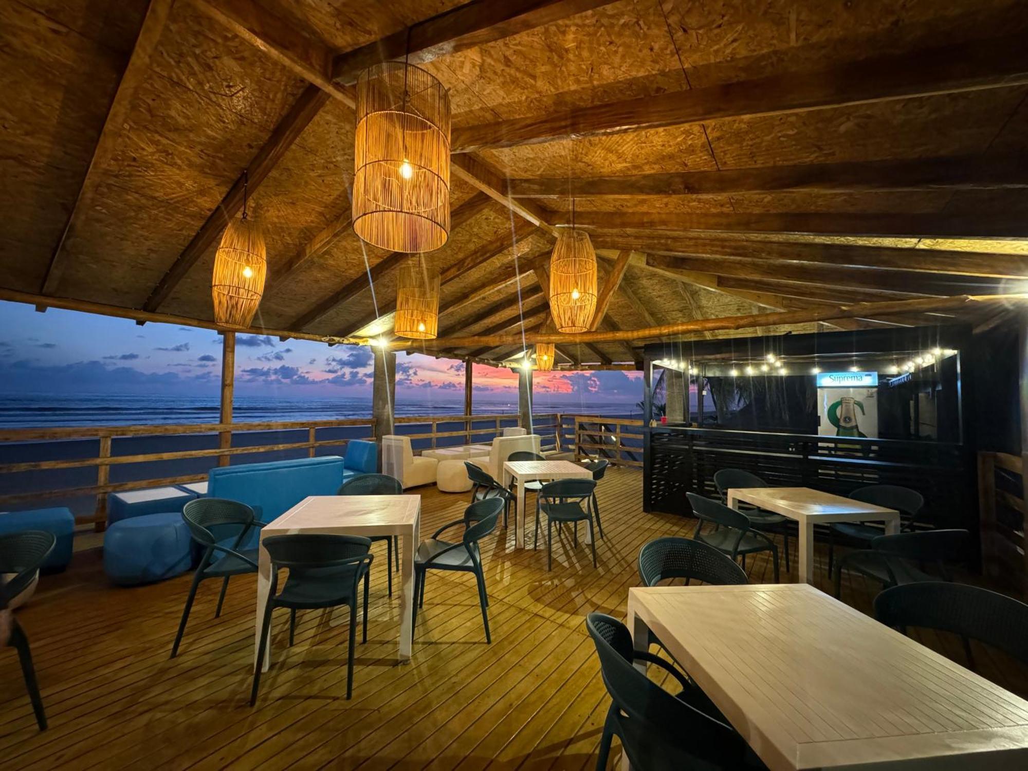 Hotel Tesoro Beach San Luis La Herradura ภายนอก รูปภาพ