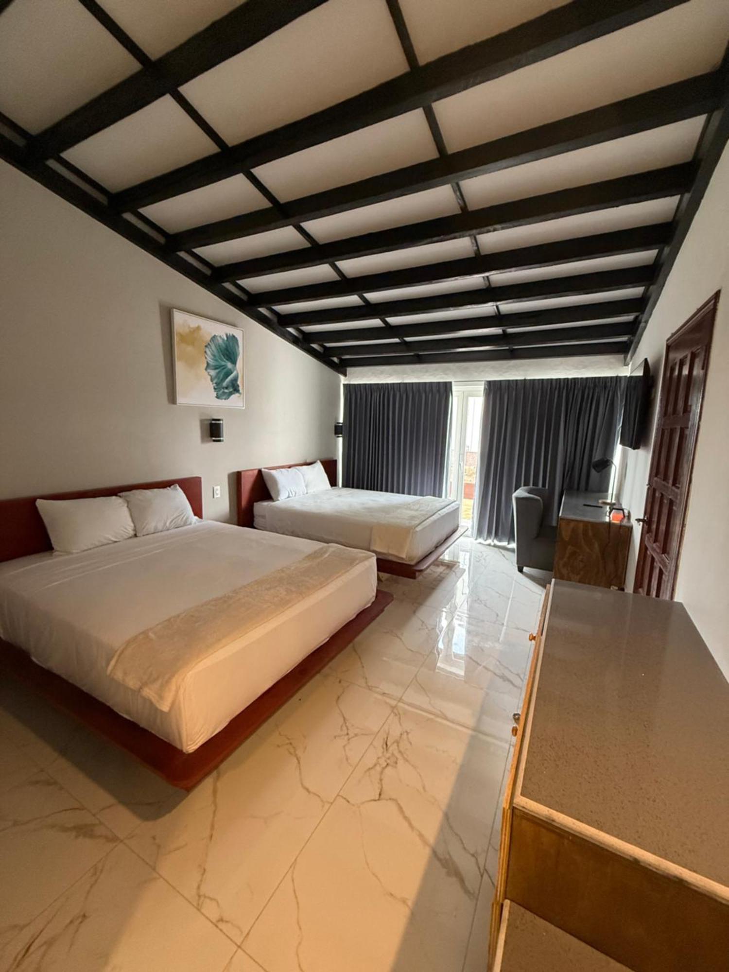 Hotel Tesoro Beach San Luis La Herradura ภายนอก รูปภาพ